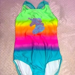 Girls swimsuit